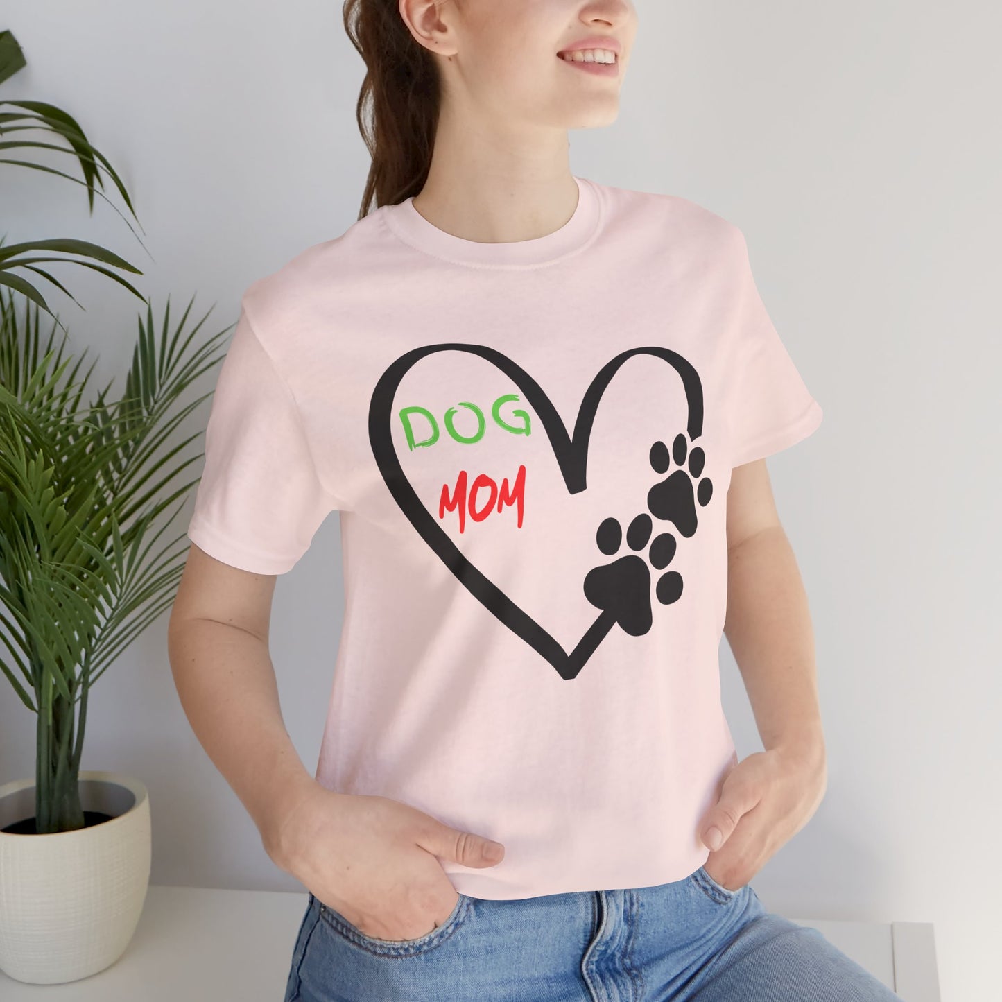 T-Shirt - Dog Mom Heart
