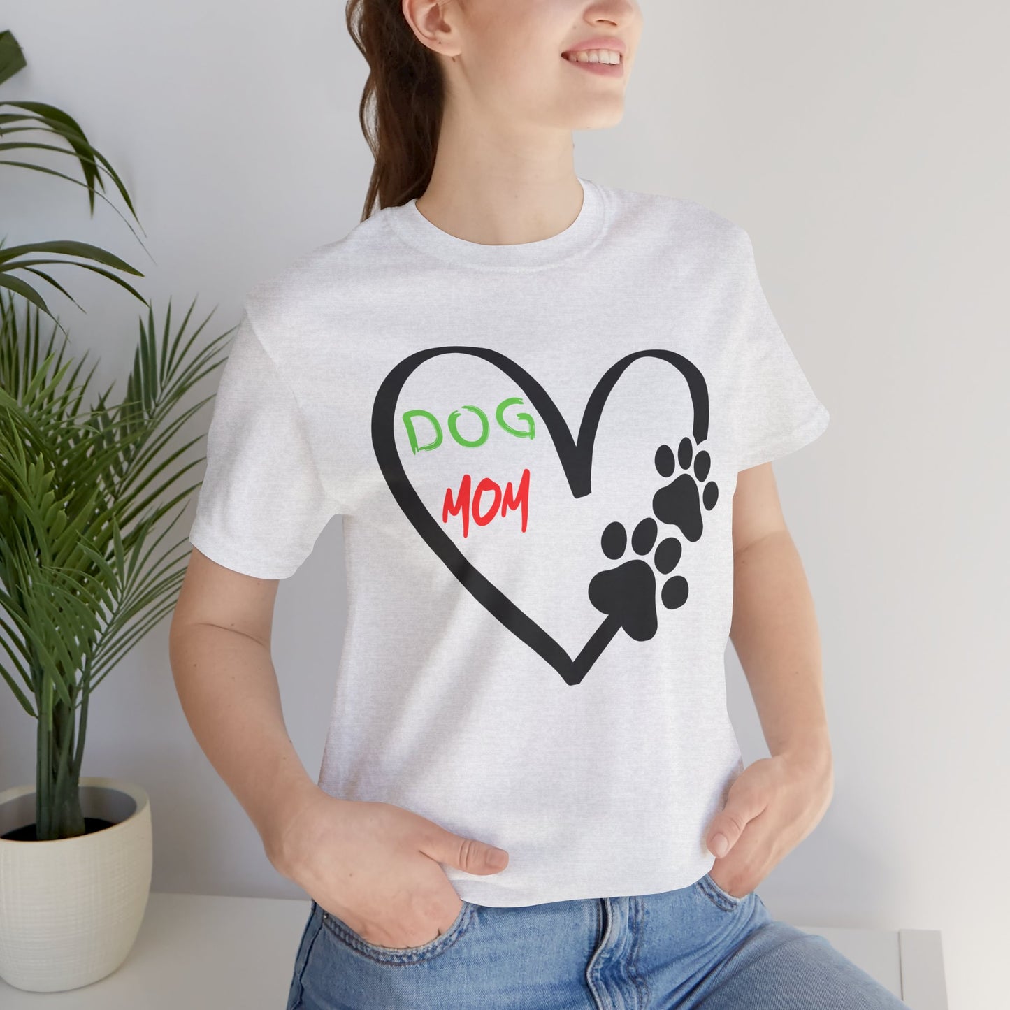 T-Shirt - Dog Mom Heart