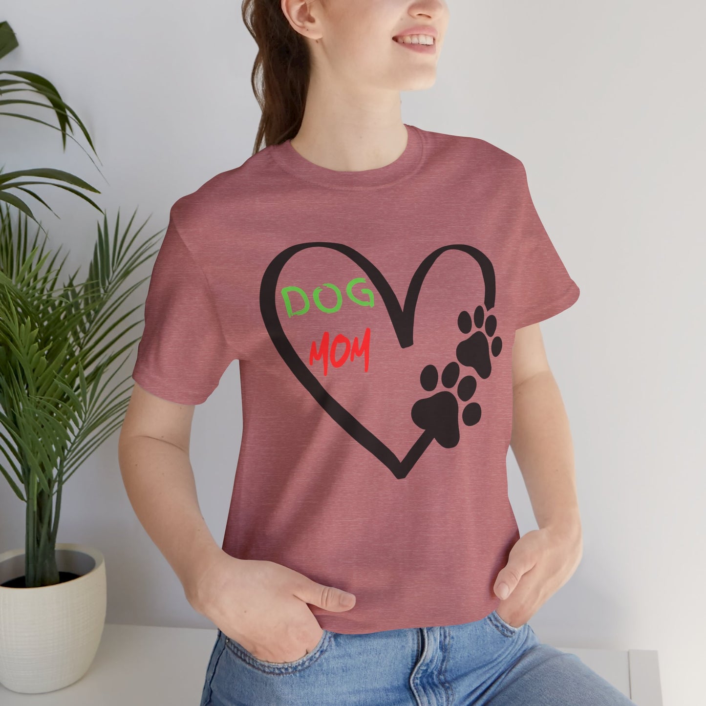 T-Shirt - Dog Mom Heart