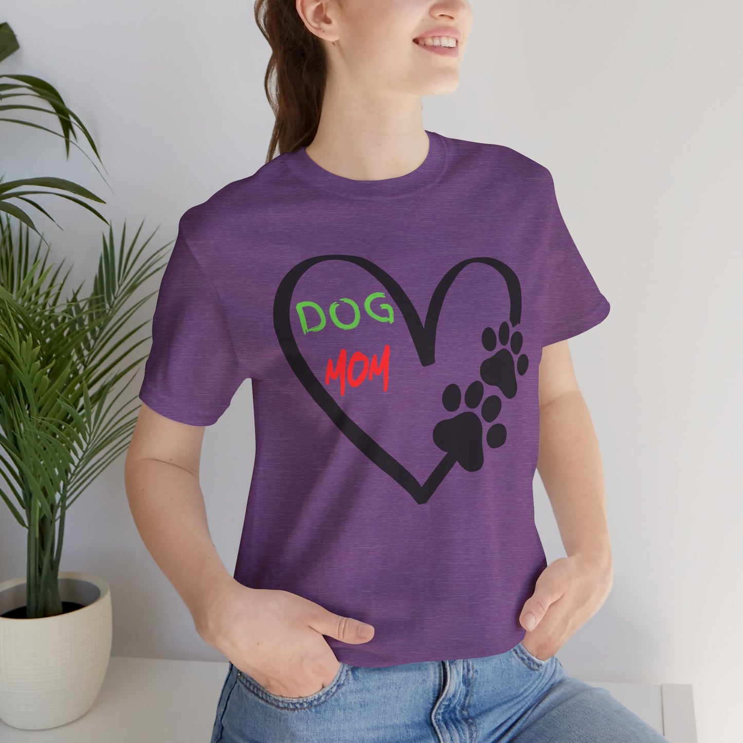 T-Shirt - Dog Mom Heart